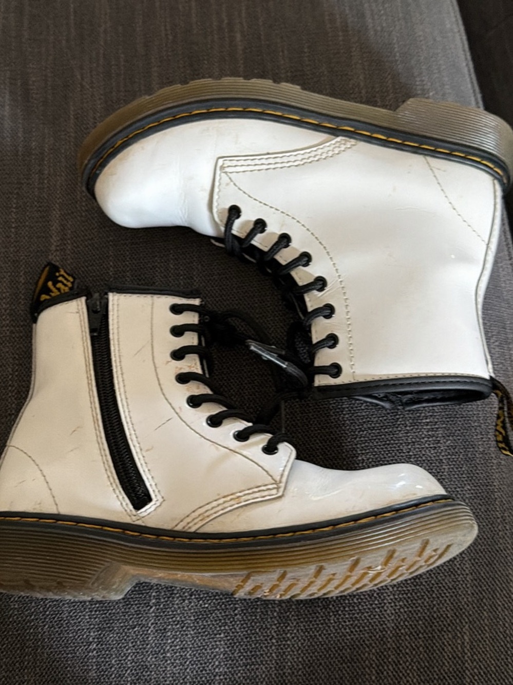 Dr. Martens Kids White Leather Zip-Front Lace-Up Boots
